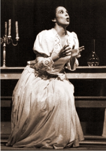 Doreen Maria DeFeis auf der Bühne